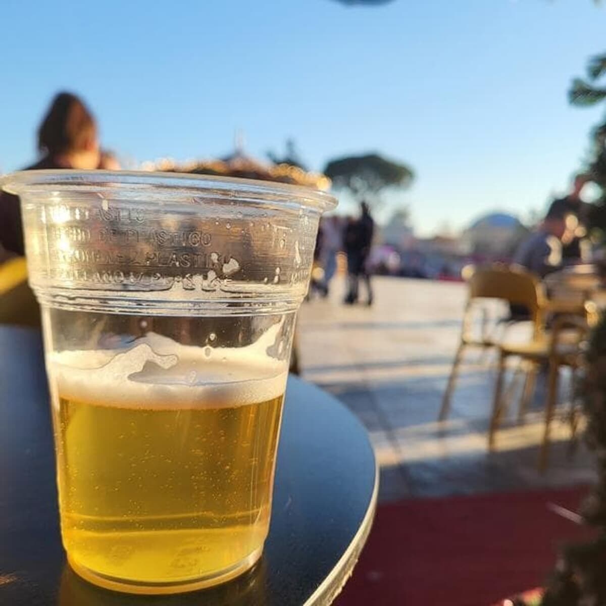 Frosinone, Street Food blindato: stop a vetro e lattine nel centro storico. Multe fino a 500 euro