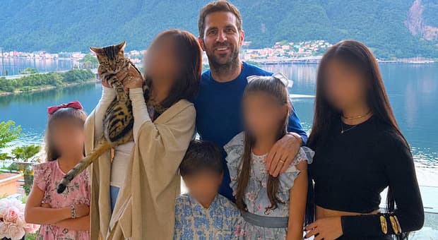  Fabregas e le accuse di affitti non pagati. Il proprietario di casa: «Mi deve oltre 60 mila euro» 