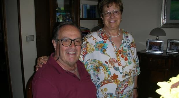  Nati lo stesso giorno, sposati da oltre 40 anni e ora in pensione: la storia di Domenico e Cesarina, una vita sempre insieme 