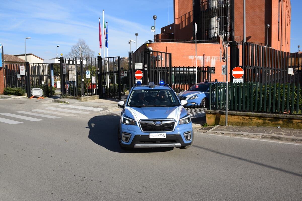 Frosinone, controlli della Polizia di Stato in Corso Francia: tre denunciati per violazione del foglio di via
