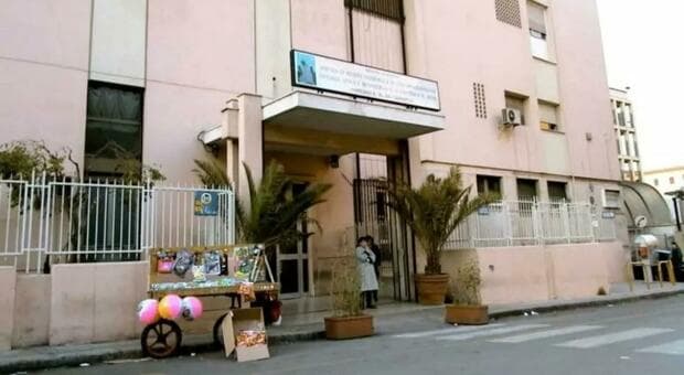  Bimba morta di difterite a Palermo, il cugino è autistico: i genitori no vax davano la colpa al vaccino 