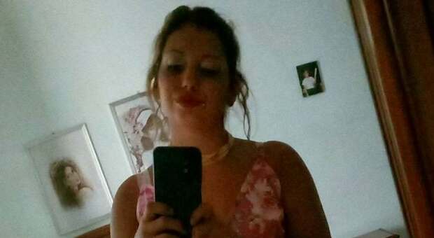  Noemi Impellizzeri trovata impiccata, il compagno è indagato per omicidio: l'autopsia non scioglie il nodo suicidio 