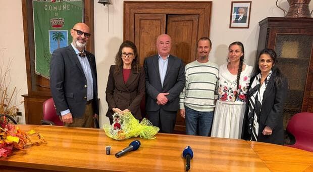  Famiglia nel bosco, la viceministra Bellucci a Palmoli: «I bimbi devono stare coi genitori» 