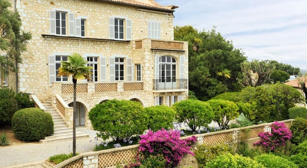  Rubati quattro quadri di Renoir dal museo di Cagnes-sur-Mer in Costa Azzurra, valgono 9 milioni di euro 