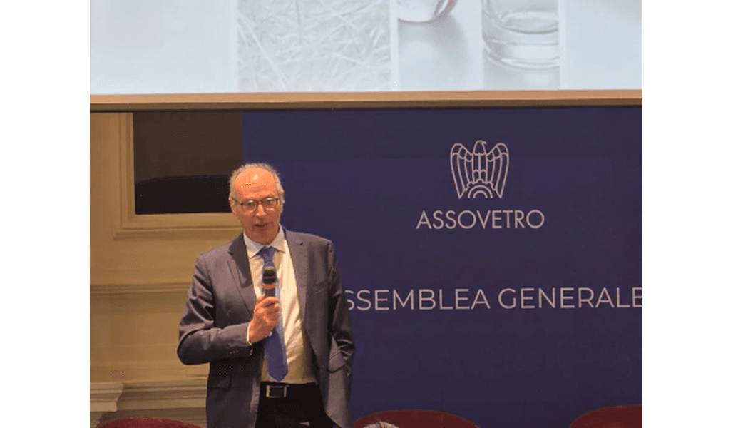 Gas sopra gli 80 euro per MWh: preoccupazioni per l'industria del vetro su produzione e investimenti