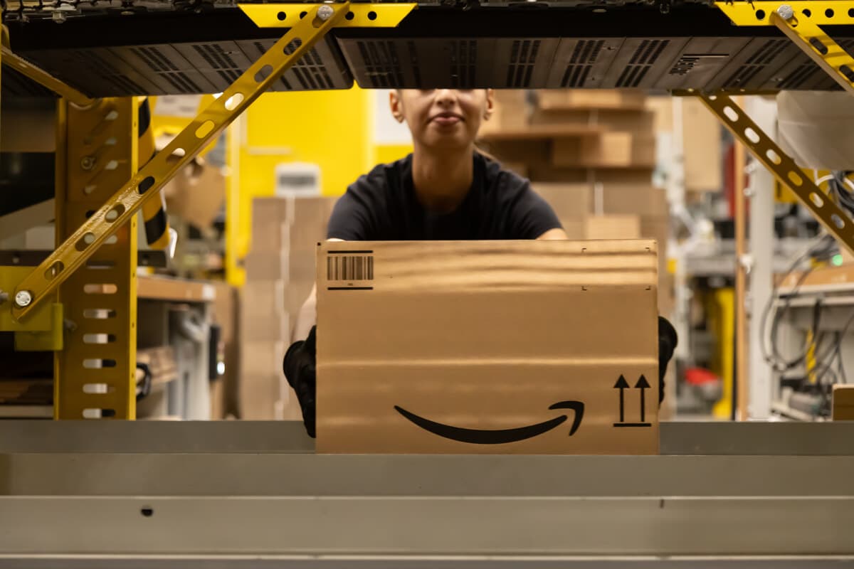 Colleferro, Amazon introduce le ferie solidali: più tutele per i lavoratori del polo logistico