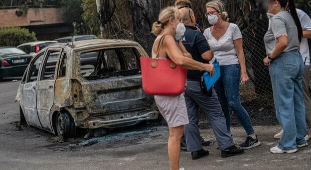  Roma, dentro il rogo della Magliana. «Questa è la tempesta perfetta» 