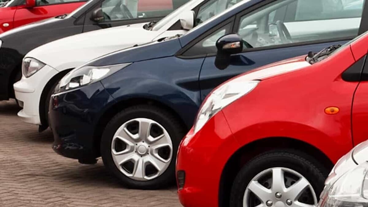 Frosinone, famiglie sempre più prudenti: crolla la spesa per le auto nuove, cresce la corsa all'usato