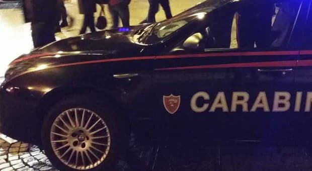  Roma, ferita da colpi di arma ad aria compressa sparati dalla finestra: Ppaura in zona Vaticano. Un testimone: «L'autore mira alle donne» 