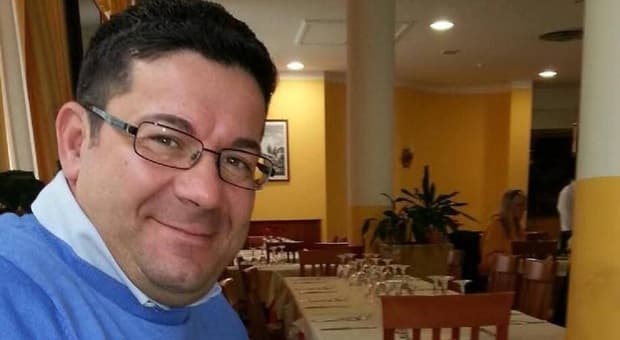  Gianluca Mignacca morto in cantina a Gaeta, una donna indagata: il mistero delle chiavi e gli scambi di chat 