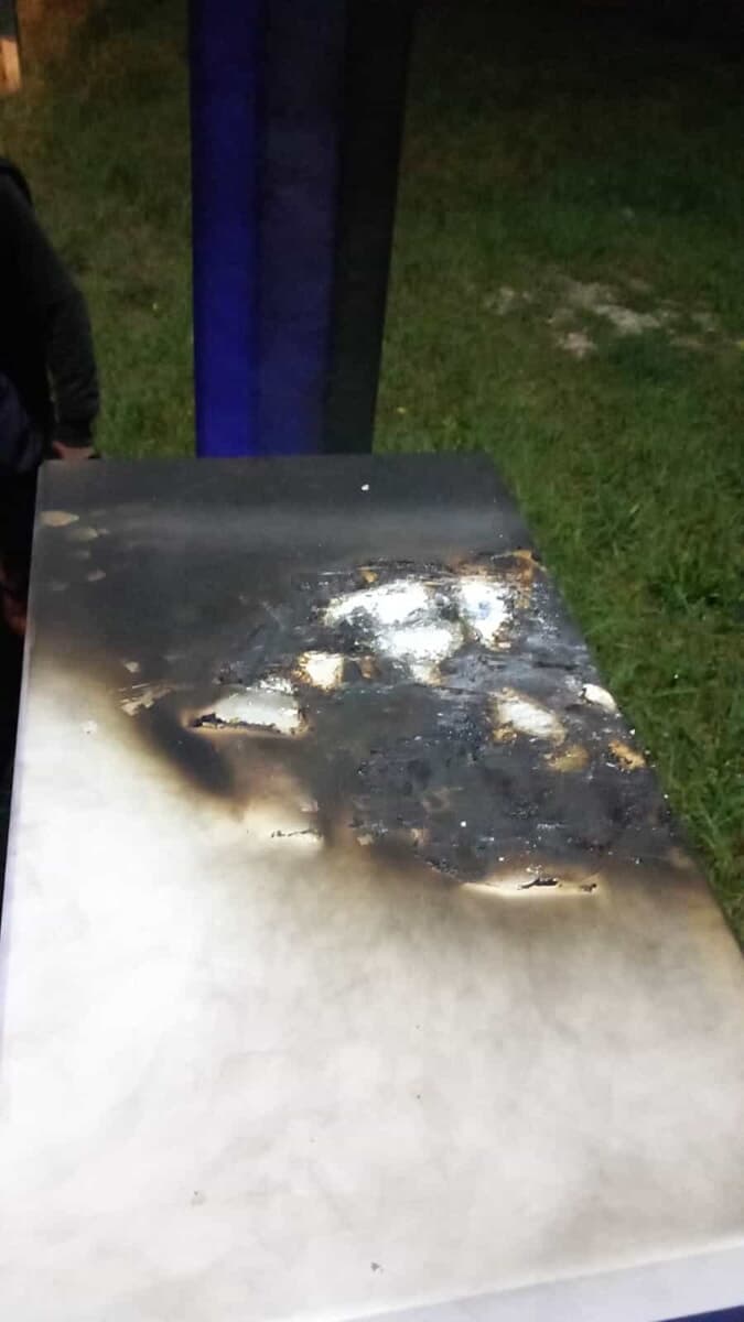 A fuoco un autovelox sulla Cassino - Formia. Avvolto da uno straccio imbevuto da liquido infiammabile (foto e video)