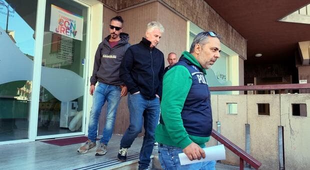 Morte avvelenate con la ricina, Gianni Di Vita in questura per tre volte in un giorno. «Consegnati pc e hard disk» 