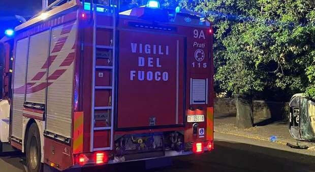  Roma, furti nelle caserme dei pompieri per rubare attrezzi da soccorso: portati via divaricatori idraulici e cesoie 