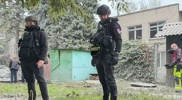  Soldati ucraini morti avvelenati, la trappola su Telegram e il piano dei servizi russi: arrestata una 17enne 