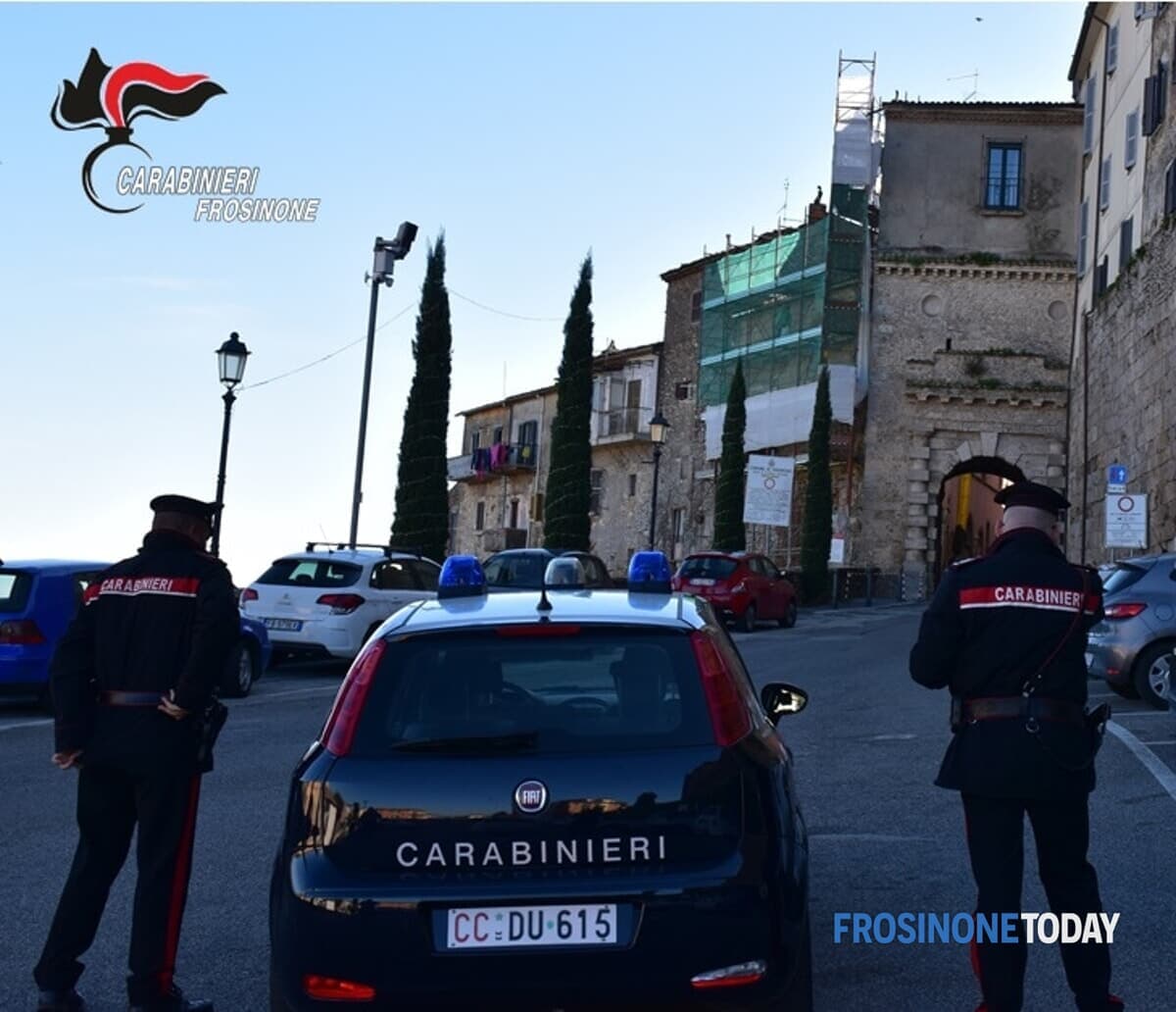 Ferentino, chiuso per 20 giorni un bar del centro: il provvedimento del Questore dopo episodi di violenza