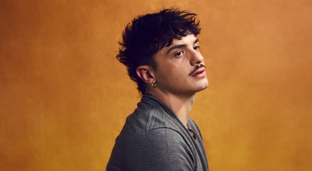  Concerto di Olly al Rock in Roma: la scaletta, gli orari, come arrivare all'Ippodromo e le strade chiuse 