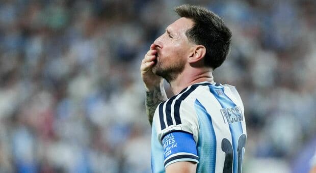  Messi, dalla dieta agli allenamenti: i segreti di Leo, tra la cotoletta della mamma e il mate. Così resta giovane anche a 39 anni 