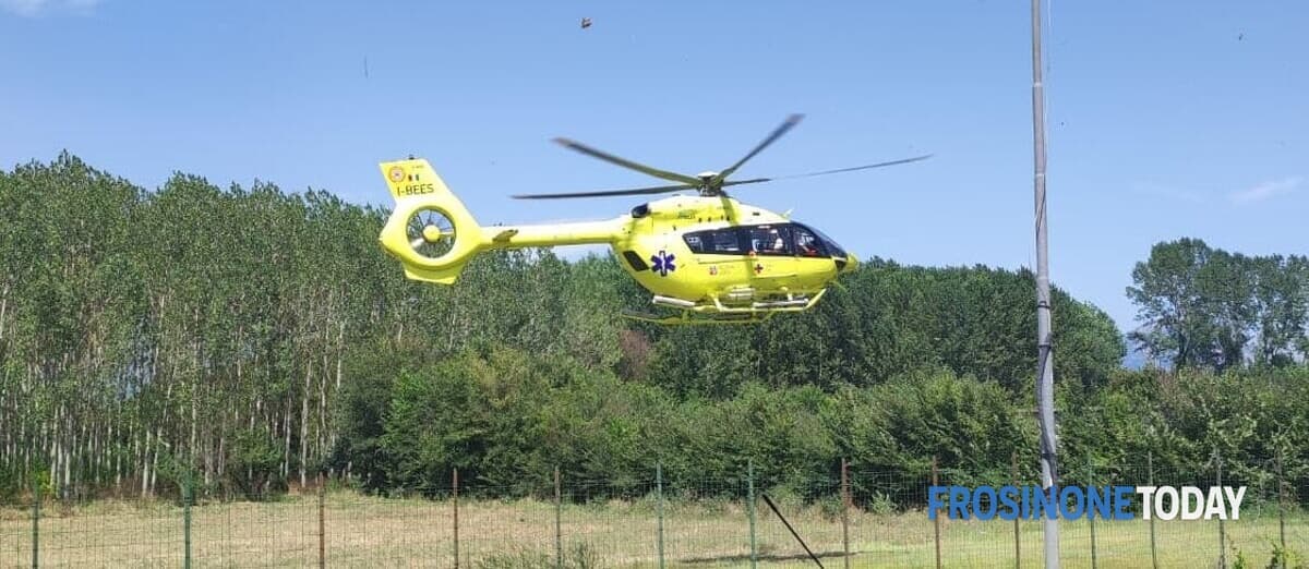 Bambino precipita dal balcone, soccorso dopo un volo di quattro metri