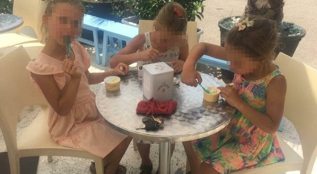  Famiglia nel bosco, condotte autolesive per uno dei bimbi: «Si morde le mani e si procura delle ferite» 