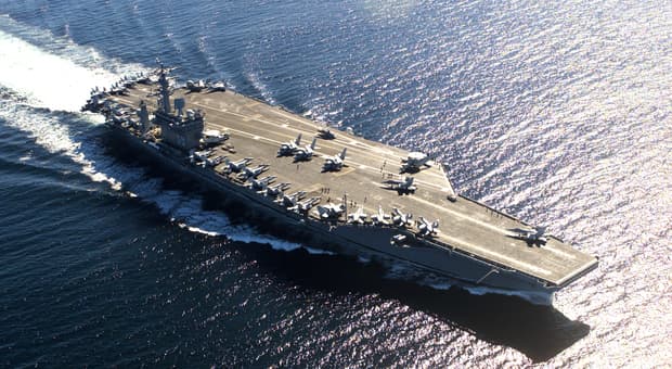  Portaerei nucleare Nimitz smantellata dagli Usa, costo di oltre 560 milioni di dollari. «Una delle navi da guerra più grandi al mondo» 