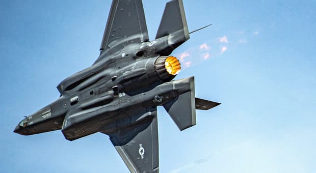  La Svizzera teme la guerra e versa in anticipo 540 milioni agli Stati Uniti per l'acquisto degli F-35A 