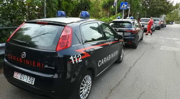  Castel Gandolfo, diciannovenne accusa un malore mentre nuota nel lago e muore 