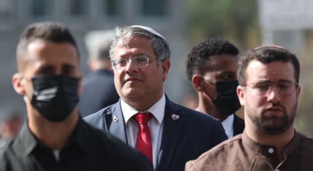  «Coccodrilli attorno alle carceri con detenuti palestinesi», il piano di Ben Gvir "Alligator Alcatraz" ha il primo sì del governo 