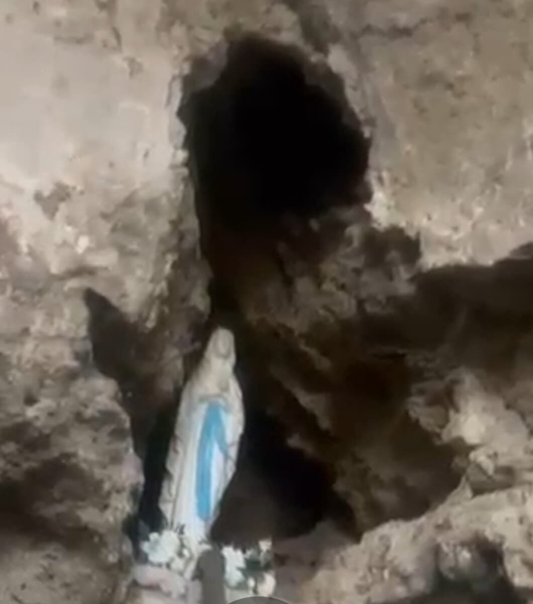 Pontecorvo, rubata la statua della Madonna di Lourdes da una grotta vicino alla chiesa di San Bartolomeo