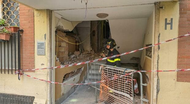  Ostia, la bomba ai Lotti destinata a un pregiudicato legato ai boss di Torbella 