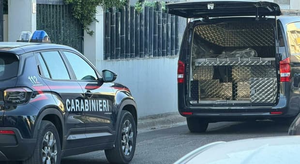  Omicidio nel padovano, uomo soffoca la suocera malata con un sacchetto mentre sono soli in casa: arrestato il 70enne 