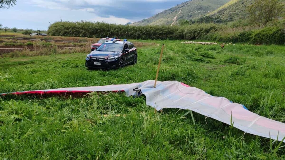 Paura a Pescasseroli, 50enne ciociaro precipita con il deltaplano. Ricoverato in prognosi riservata