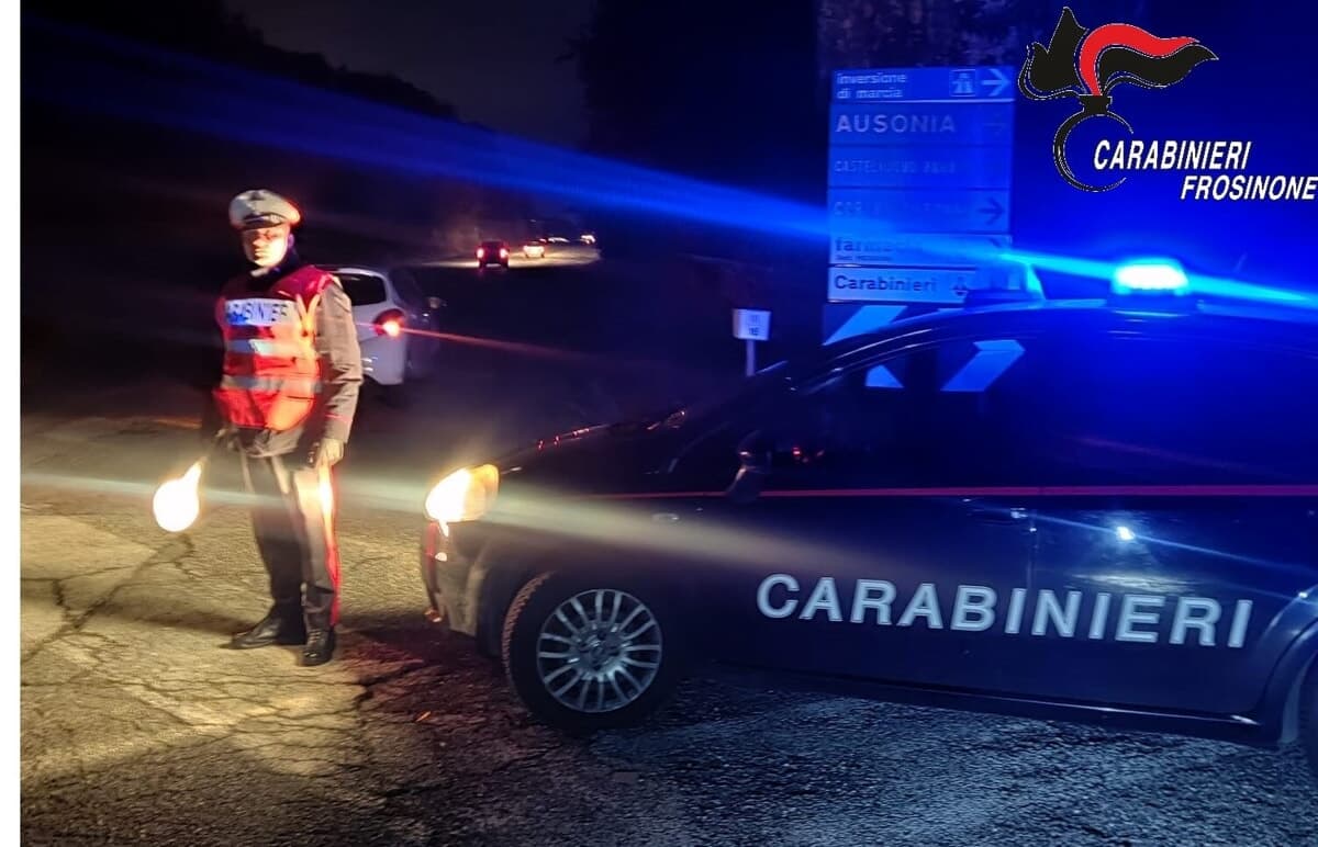 Ausonia, picchiava e umiliava la moglie davanti ai figli: dopo oltre dieci anni di violenze scatta l'allontanamento da casa