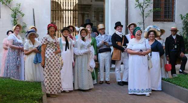  Roma, in scena per le vie del centro il Grand Tour in abiti d'epoca 