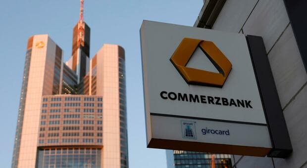  La Germania respinge l'offerta di Unicredit per Commerz 