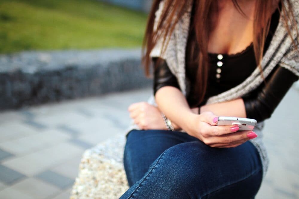Truffa su Whatsapp: rubano l'account e chiedono i soldi ai contatti