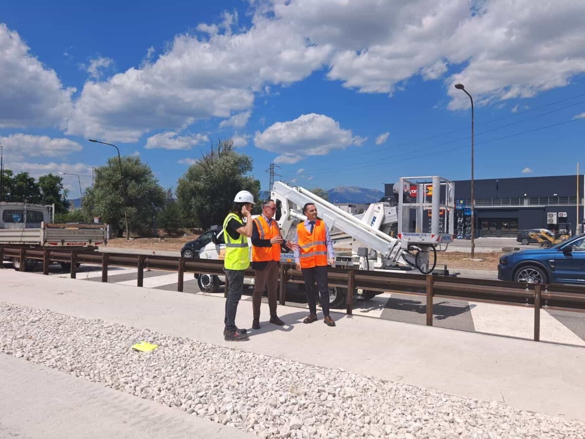 Frosinone, installato il primo totem intelligente nell'area industriale