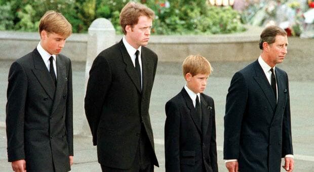 Charles Spencer, le rivelazioni nel libro su Diana fanno tremare i reali: «Mia sorella pensò di farla finita. Harry? Non è stato protetto» 