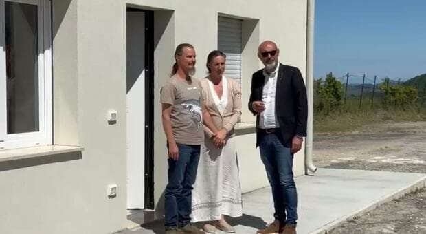  La famiglia nel bosco dal giudice per chiedere il ricongiungimento. E Catherine trova lavoro: parteciperà al corso di ?Intelligenza naturale? 
