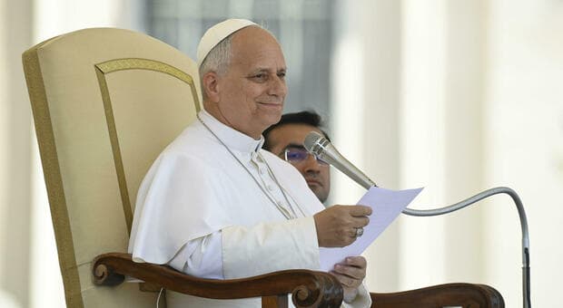  Il Papa accusa: «Troppi soldi per uccidere, troppo pochi per aiutare i poveri» 