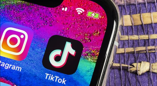  Kids act, come funziona il divieto Ue di social per gli under 13? Dalla verifica dell'età a cosa possono fare i minori: domande e risposte 