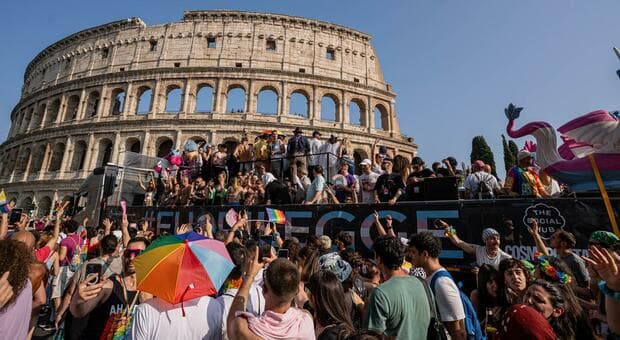  Roma Pride sabato 20 giugno, il via da da piazza della Repubblica: dalle ore 15 la sfilata di 30 carri 