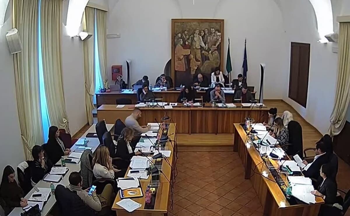 Valmontone, 200mila euro per eliminare le barriere architettoniche a scuola. Il Consiglio approva anche nuove misure urbanistiche