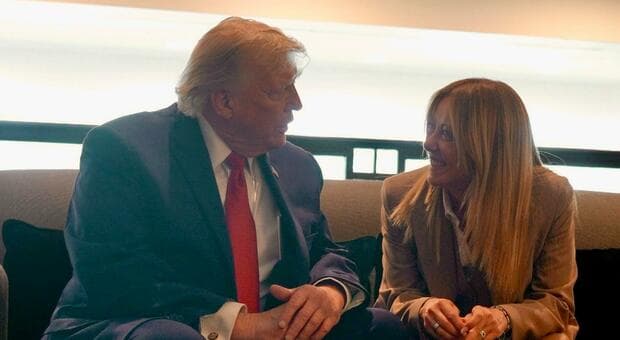  Meloni e lo scontro con Trump: «Rapporti Italia-Usa? Non vedo rischi di contraccolpi. Politica estera non è Temptation Island» 