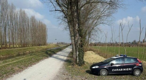  Padova, trovato un cadavere in un'auto inabissata nel fiume Tergola: la tragica scoperta durante il recupero 