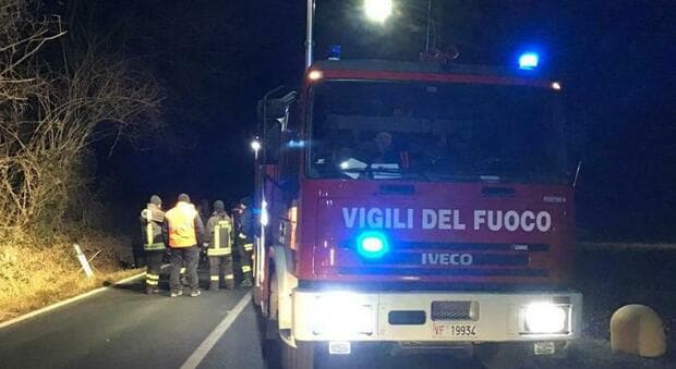  Nemi, escursionista si perde nel bosco sul lungolago: ritrovato dai pompieri dopo 2 ore e mezza di ricerche 