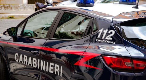  Finto carabiniere tenta truffa per rubare gioielli, gli risponde un vero militare: un arresto a Rocca di Papa  