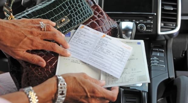  Superbollo, taglio allo studio. Cos'è e chi lo paga e cosa cambierebbe: quali auto sono interessate e quanto costa 
