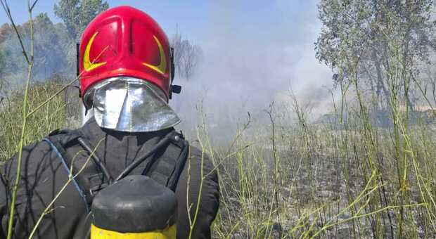  Incendio nei pressi della linea Ponte Galeria-Fiumicinio: rallentamenti alla circolazione ferroviaria 