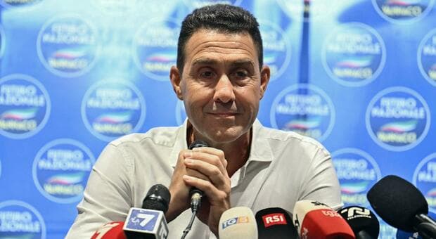  Vannacci e la maturità: ?«Per stupire Commissione inventai scienziato Clarks come le scarpe, ma teoria era vera» 