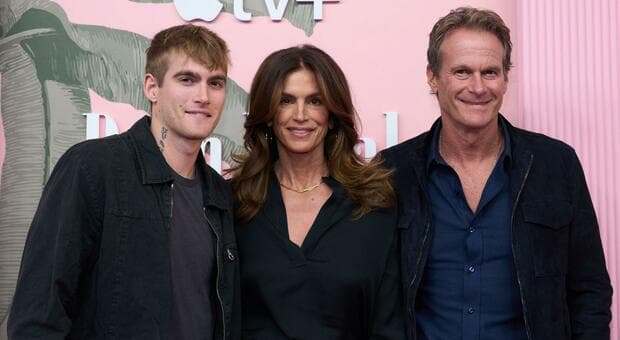  Cindy Crawford, cosa c'entra l?ibogaina con la morte del figlio Presley Gerber: lo psichedelico usato (anche) contro le dipendenze 